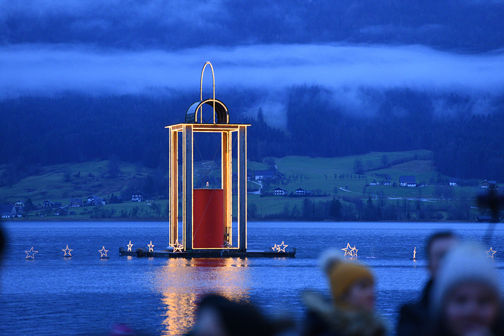St. Gilgen Kerze im See